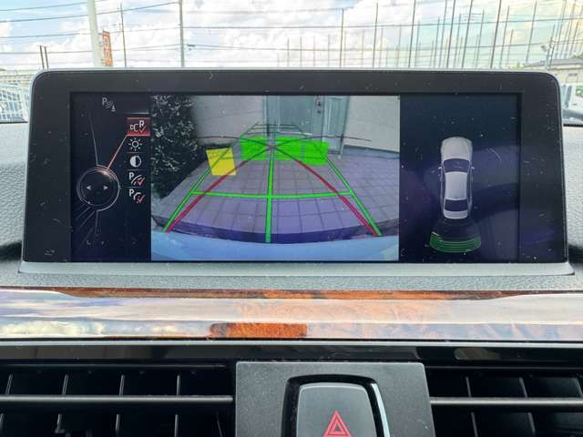 バックカメラもついております♪後ろが見えずらい箇所、狭い場所も安心して駐車いただけます。夜間でも見やすいカメラです♪