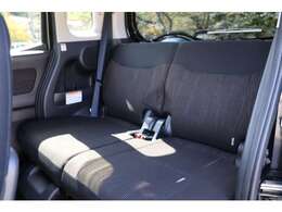 ★シートに破れや穴開きはございません。