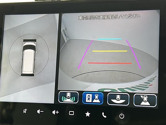【全方位モニター】クルマを真上から見下ろした視点で駐車をサポートします！死角からの障害物にいち早く気が付くことができます。