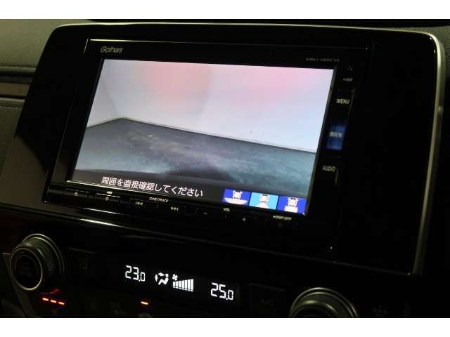 ◆◆バックカメラの画像です。車庫入れの安心感がアップしますね☆