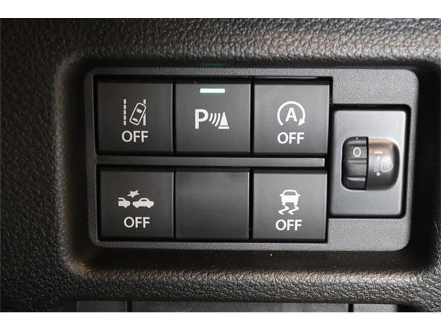車両感覚を掴むことが苦手な方でも安心のクリアランスソナー付き！
