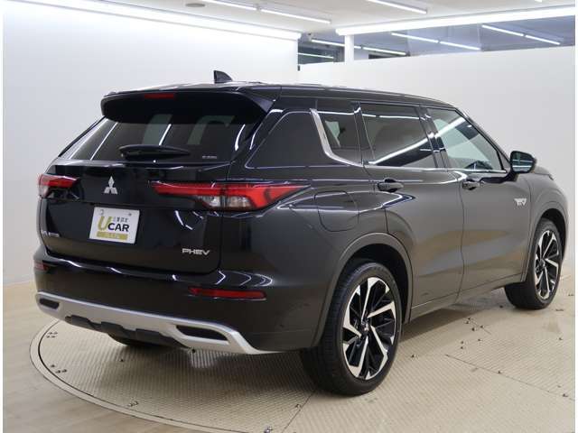 三菱 アウトランダー PHEV 2.4 P 4WD 2024年 0.2万キロ (新潟県
