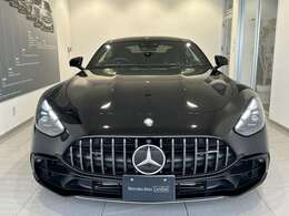 ヘッドアップディスプレイ、21インチAMGアルミホイール鍛造、パノラミックルーフルーフパッケージ、AMGパフォーマンスパッケージ、元デモカー、禁煙車