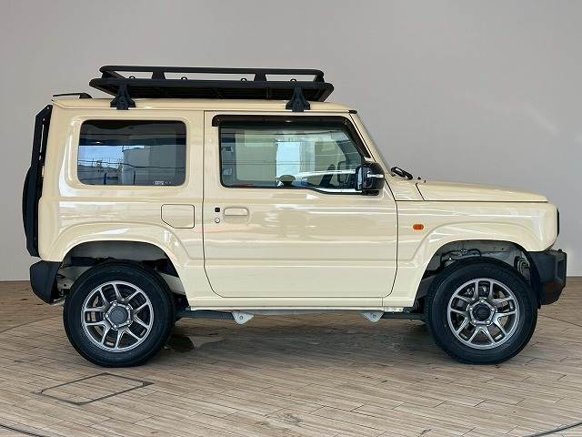 自動車と一緒に任意保険もご相談下さい。専任スタッフがお車に合った内容をご提案させていただきます。