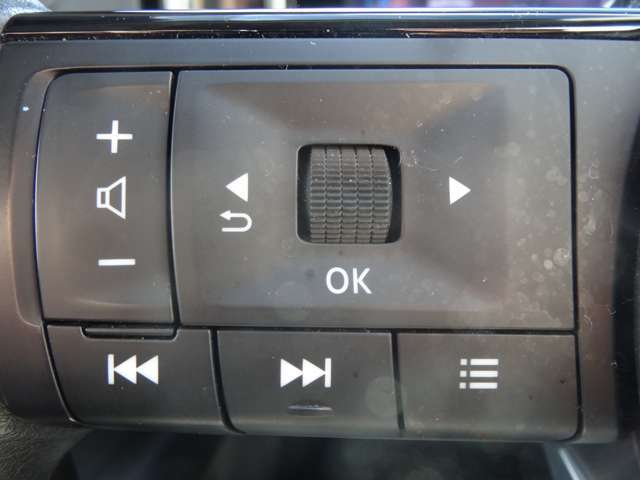ステアリングスイッチ☆　インパネや、オーディオの操作ができます！