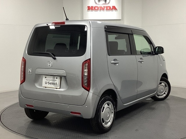 【Honda認定中古車 U-Select】　は3つの安心をお約束します。　1　Hondaのプロが整備した安心。 2　第三者機関がチェックした安心。　3　購入後もHondaが保証する安心。