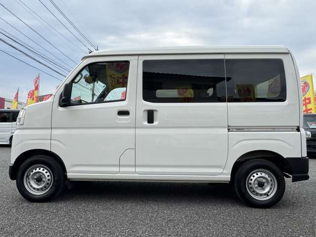 今お乗り換えをご検討中の皆様はもちろん、今回やっぱり車検を受けて乗り続けようと決められた方も車検見積りお問い合わせ無料！！当店の車検は選べる車検の3タイプメニューから愛車に合った車検をどうぞ。