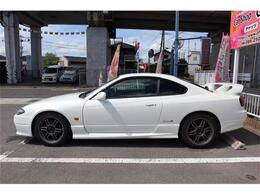 お車は見られなくても購入はできますが、現状でのお渡しをご理解できる方と致します。後付け部やパーツなど保証は一切ございません。気になる場合は動作確認してきますのでお電話でご質問下さい。動画も送れます。