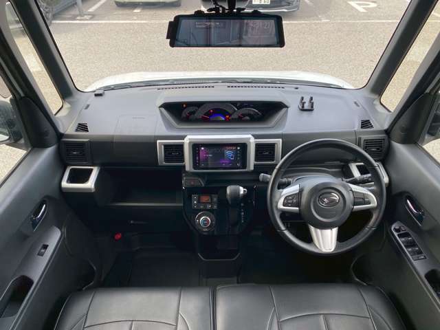 スリークロス滋賀店は総在庫200台以上展示！お客様のお気に入りの1台がきっと見つかります！軽自動車、普通車、キャンピングカーに福祉車両まで店頭に無い在庫もお探しできます♪お気軽にご来店ください！