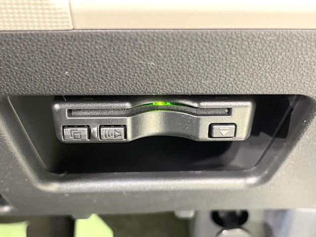 【ETC】高速道路の料金所をストレスなく通過！話題のスポットやサービスエリアに多い「スマートIC」利用時は必須のアイテムです。当店でセットアップを実施、ご納車当日からすぐにご利用いただけます！