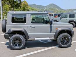 ジムニーをはじめとするカスタムパーツの販売を中心に、新車・中古車販売など、様々なサービスを展開しております。