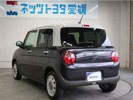 室内外はもちろん、シートを外してニオイの元となるフロアカーペットまで消臭・除菌を実施。中古車を気持ちよくお乗りいただけるクリーニングサービスです。詳細は販売店スタッフまでおたずねください。