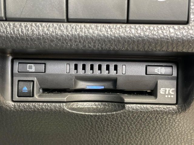 【ETC】高速道路の料金所をストレスなく通過！話題のスポットやサービスエリアに多い「スマートIC」利用時は必須のアイテムです。当店でセットアップを実施、ご納車当日からすぐにご利用いただけます！