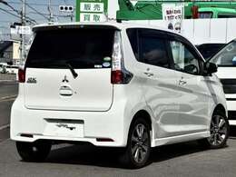 【徹底整備】提携の指定工場にて12ヶ月・24ヶ月法定点検整備を実地致しております。お客様に末永く快適なカーライフをご提供できるよう徹底整備致します。