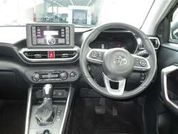 ライズの運転席周りです。