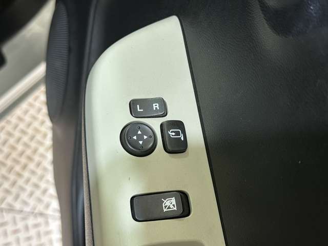 全く同じお車に再び出会うことはできません。少しでも気になるお車がございましたら、すぐにお電話かメールにてお問合せ下さい。