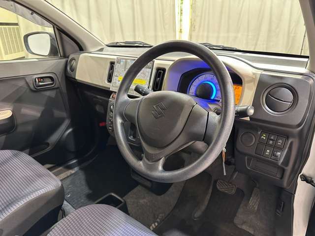 当店のこだわりはズバリ「価格」です。車両仕入れにとことんこだわり、良質な車両を安く取り揃えております。