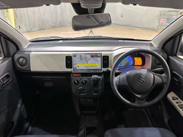 納車前にはスタッフによってピカピカに仕上げてご納車致します。オプションでガラスコーティングなどオススメ品も格安で承ります！