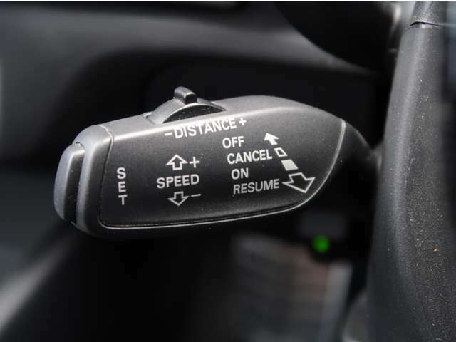 ■オプション！【アダプティブクルーズコントロール】（￥80，000ー）●レーダーが前走車や周囲をモニターし、アクセルとブレーキを自動で制御します。障害物を検知すると警告音やディスプレイで警告します。