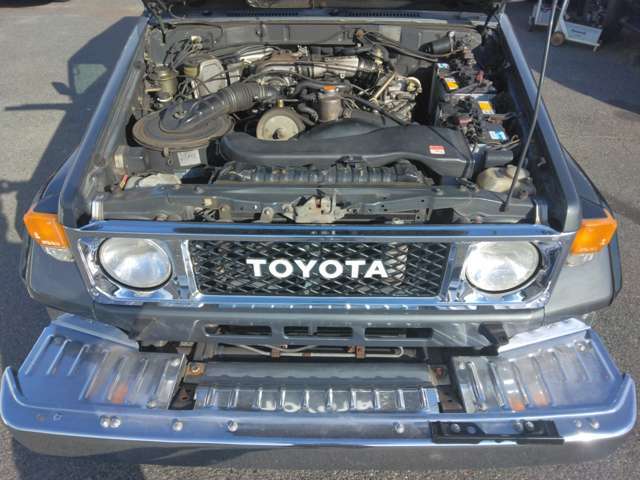 ランドクルーザー70バン！ディーゼルターボ！4WD！5MT！
