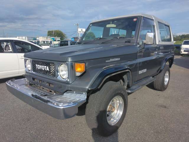 ランドクルーザー70バン！3ドア！ショート！グレードLX！FRPトップ！ディーゼルターボ！4WD！5MT！社外アルミ！