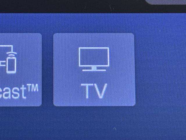 TVが見れるチューナーを装備しています。　新しい車でも付いていないことで、TVが見れない事も多々あるので要チェックです。