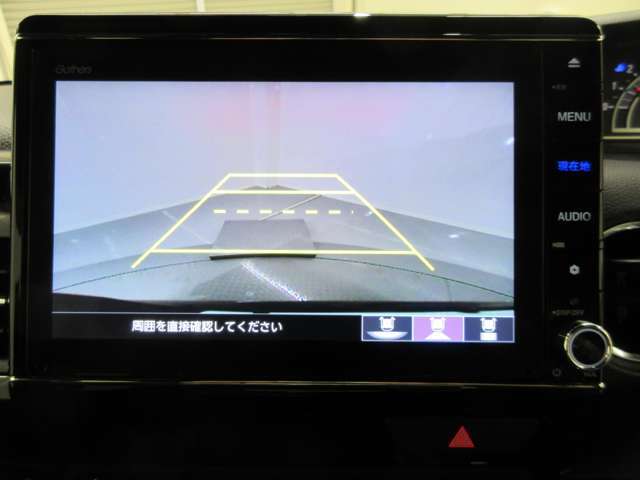 バックカメラも搭載しているので、駐車も安心です♪