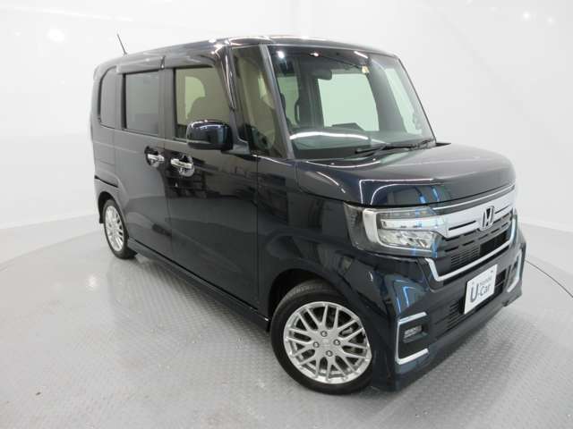 自動車保険もお任せくださいHonda自動車保険安心プランと長期プランでより一層安心をプラスしてご案内します。