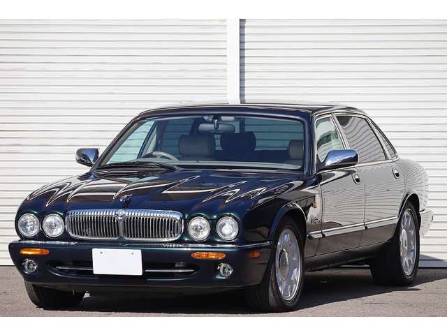 【在庫車両】常時、80台以上の車両のご用意が御座います。ボディタイプ、メーカー、価格等多種多様で揃っておりますので、車種を絞られていない方にも複数のパターンでご案内も可能です。