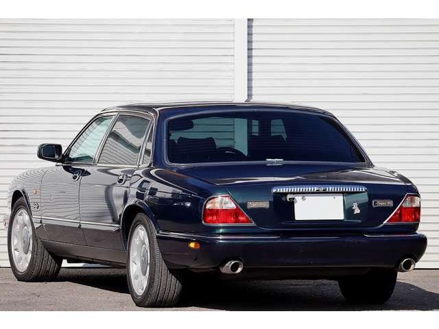 愛知県一宮市【GARAGE COLOR】です！この度は当社の車両をご覧いただきありがとうございます！直ぐのご購入、車両詳細につきましてはお気軽にお問い合わせください。090-5101-4462 LINE ID garagecolor