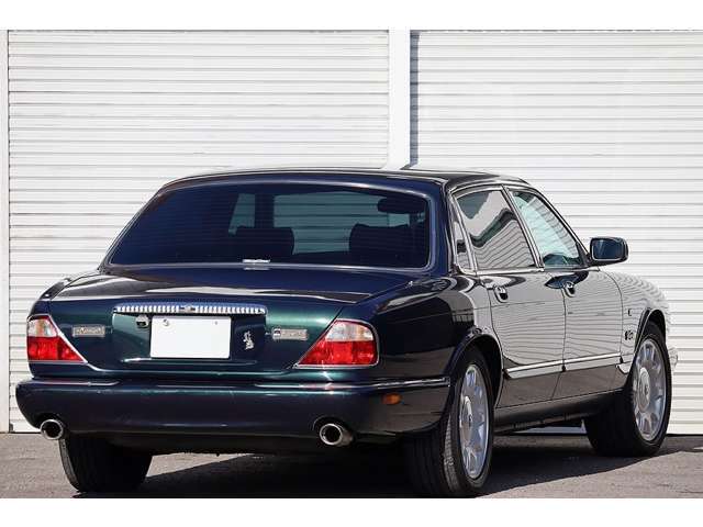 新車注文は勿論、全国のオークション会場からお客様の条件に合った車両を仕入れて販売することも可能ですので、まずは一度お問い合わせください。