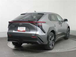 選ぶならトヨタの安心U-Car・トヨタ認定中古車。※ボディカラー及び内装色は、画像の色と実際の色が異なって見える場合がございます。