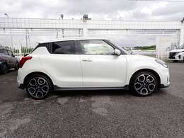 人気色入荷いたしました。ぜひ一度ご来店ください！