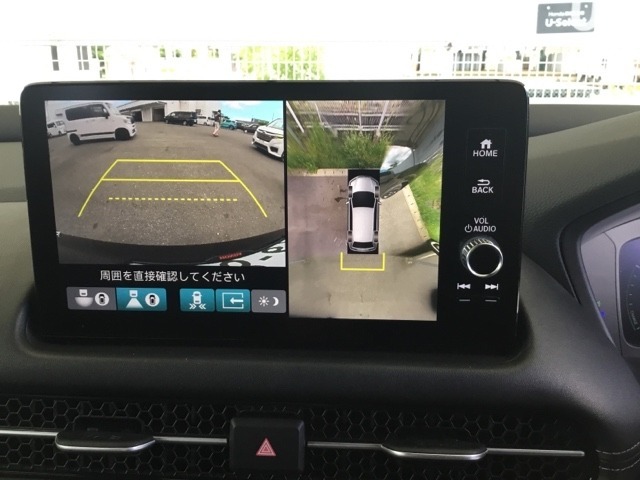 マルチビューカメラを搭載ですので、まるで見下ろし映像のように車両の周囲を確認できます。