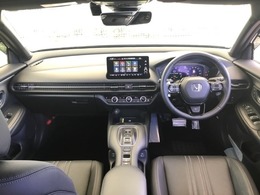 【e:HEV】走行シーンに合わせて、EV・ハイブリッド・エンジンの3つのモードを自動で切り替えるので、街乗りから高速走行までスムーズなドライブを楽しめますよ！