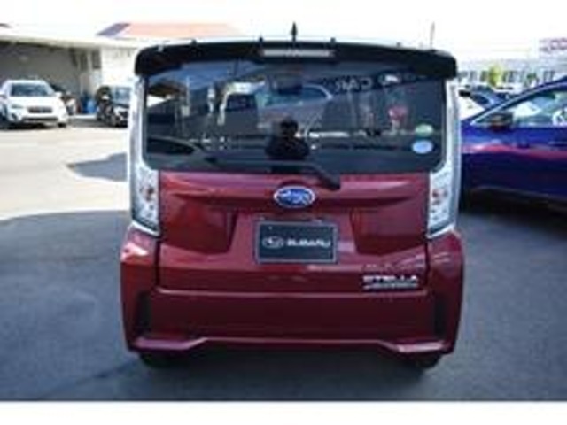 スバル認定U-CARには見やすい評価書がついています。株式会社AISという、車両検査を生業としている専門業者に見てもらい、修復歴、傷、凹み、修理跡、交換跡など1台1台しっかりチェックしてあります。