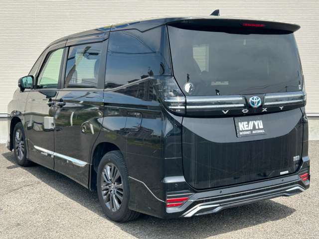 当社で整備の車両には4ヶ月の消耗品も含む無料保証と最長5年走行無制限の延長保証をオプションでご用意☆遠方のお客様はお近くのディーラーにて保証修理をお受けできます♪