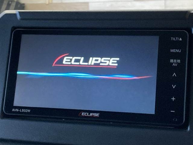 【7インチナビ】一体感のあるナビは、高級感ある車内を演出してくれます。Bluetooth再生などオーディオ機能も充実しておりますので、運転もより楽しめます♪