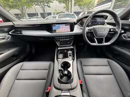 認定中古車低金利をご利用も可能となります、車種、年数、プランにて金利は変動致しますが、ローンシュミレーション作成も可能となりますので、お気軽にお申し付け下さいませ。※フリーダイヤル：0078-6002-980423