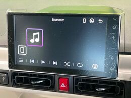 【ディスプレイオーディオ】視認性が高いディスプレイオーディオを装備♪操作性も良好で直感的なソース選択が可能です。