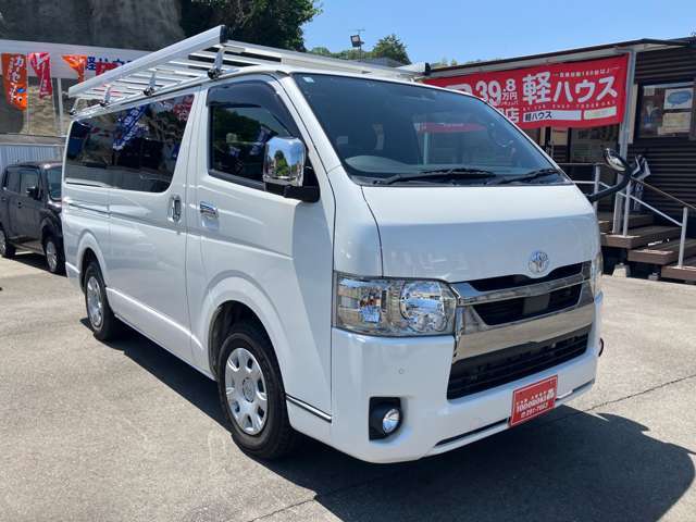 【安さの理由1】大量仕入！当店では大量仕入れすることで、陸送費など間接費用軽減に努めております。そのためお客様に低価格でお車を提供することが可能になっています！