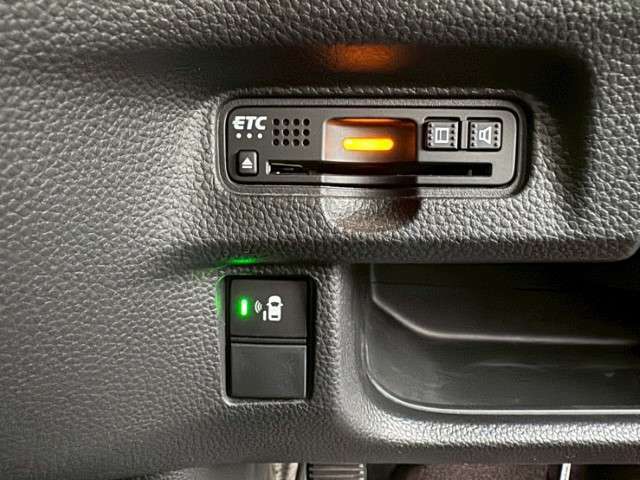 自社整備工場を完備しております！急なトラブルでも対応可能です。車検・ご納車後のアフターケアもお任せ下さい！