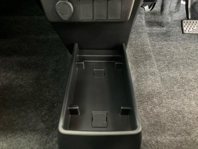 中古車は一物一価、同じようなお車でも、整備状況、外内装の状態など様々です。