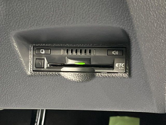 【ETC】高速道路の料金所をストレスなく通過！話題のスポットやサービスエリアに多い「スマートIC」利用時は必須のアイテムです。当店でセットアップを実施、ご納車当日からすぐにご利用いただけます！