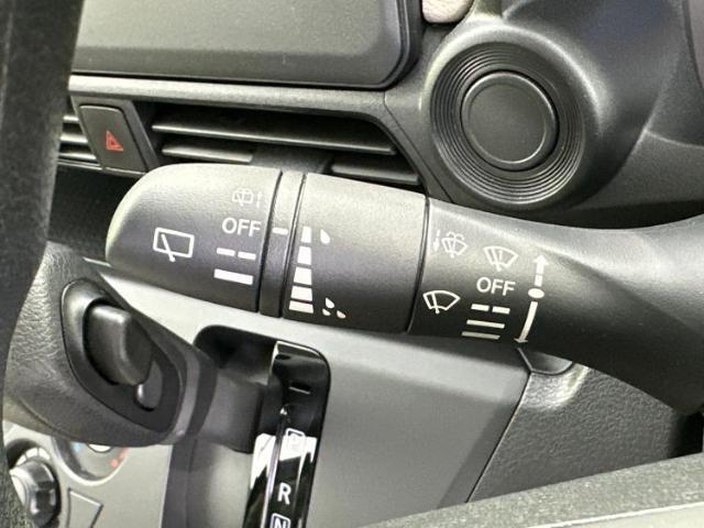 ナビ、ドラレコ、ETC、フリップダウンモニター、デジタルインナーミラーetc…後付け可能です！オプションも豊富に取り揃えておりますのでご安心ください！