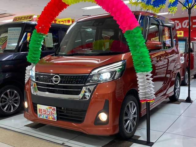 MEGAドン・キホーテ旭川店内にお車をご用意して皆様のご来店をお待ちしています★