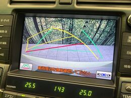 【バックカメラ】駐車時に後方がリアルタイム映像で確認できます。大型商業施設や立体駐車場での駐車時や、夜間のバック時に大活躍！運転スキルに関わらず、今や必須となった装備のひとつです！