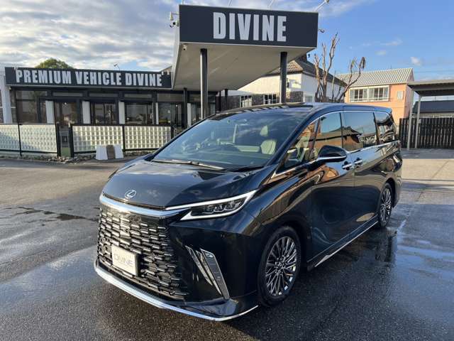 ご商談ルームでは、お寛ぎいただける空間をご提供いたします！お好きな動画をお楽しみいただけます。ご来店お待ちしております！