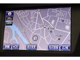 ナビを装備！　施設名などから、すぐに最適ルートを検索します。（機種によりナビやコネクトサービス等ご利用の際は、別途契約が必要となる場合があります）