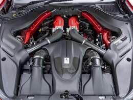 3.9L V8エンジン。620PSを発揮します。